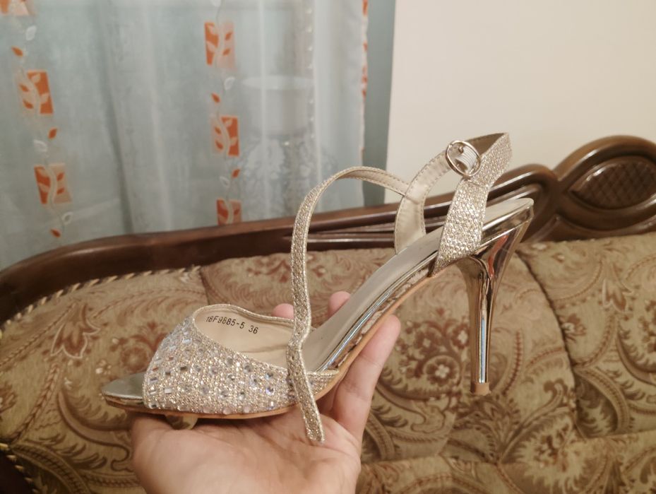 Продается женская обувь