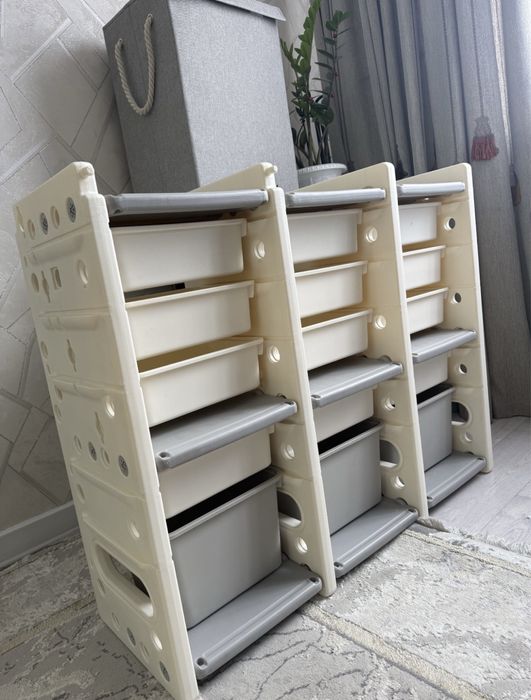 Стеллаж для игрушек