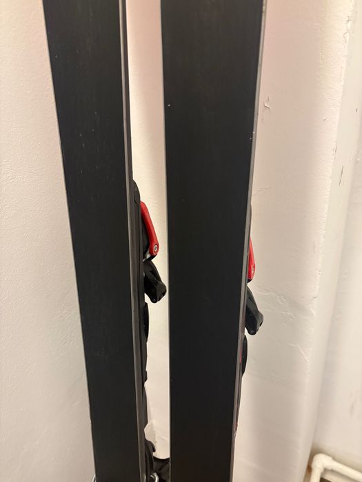 Atomic Redster S9, 171cm schiuri cu legaturi, stare buna