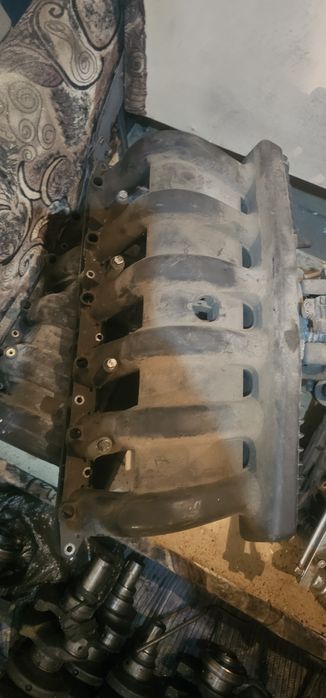 Продам Впускной колектор BMW М50В25