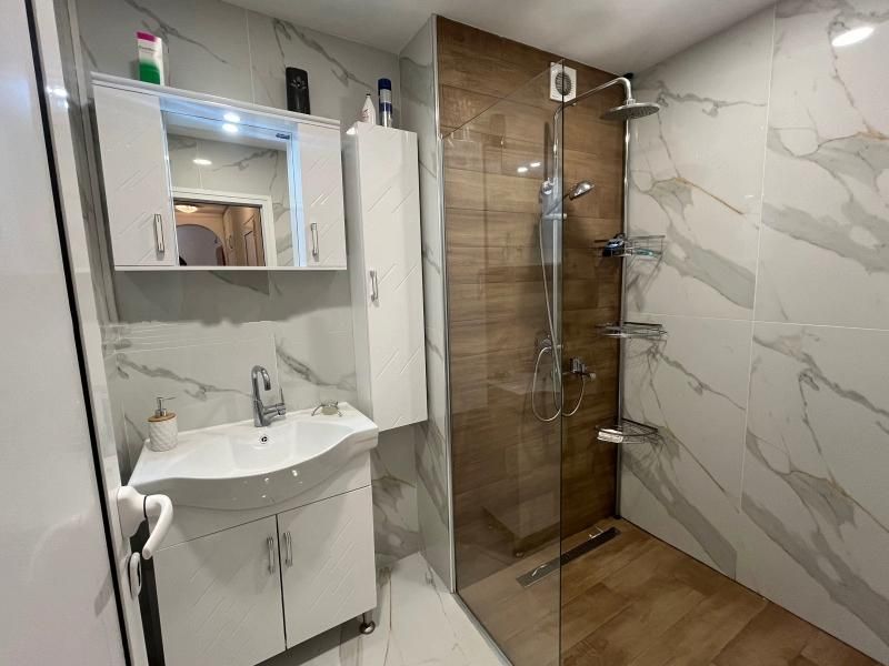 Тристаен апартамент под наем в ж.к. Хладилника, 2203862