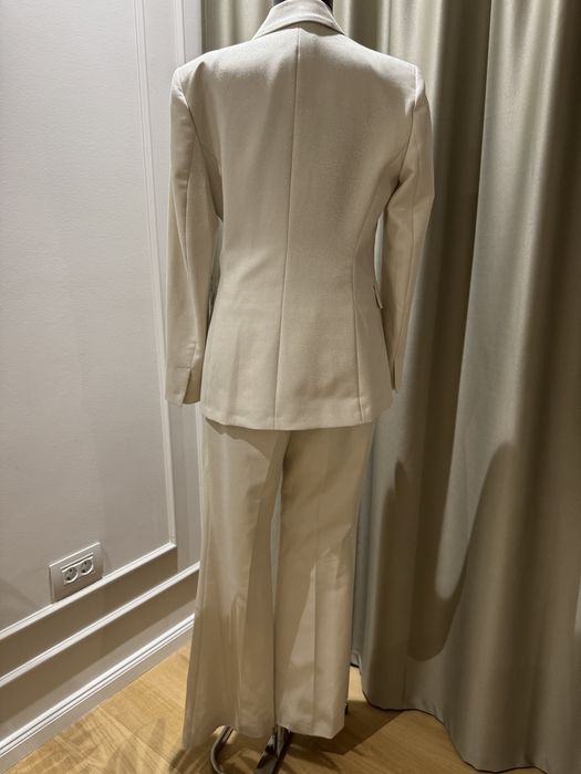 Costum Motivi Crem marime L