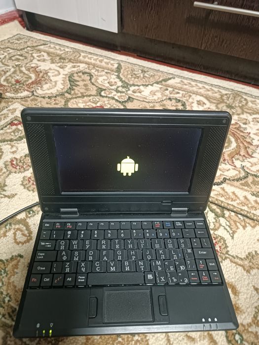 Продам нетбук китайский