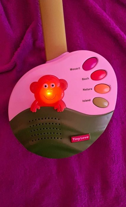 Carusel Muzical Insula Viselor Linistite,Tiny Love