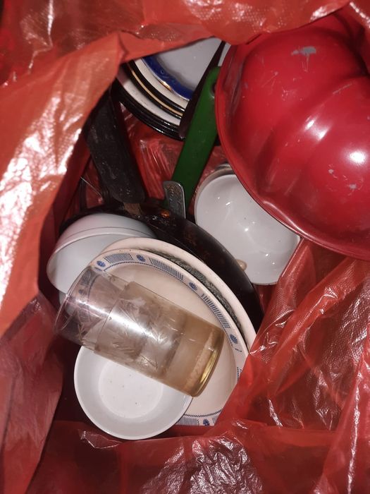 Много посуды отдам даром. СССР.