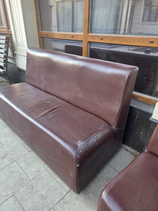 Срочно! Диваны кожзам уличные