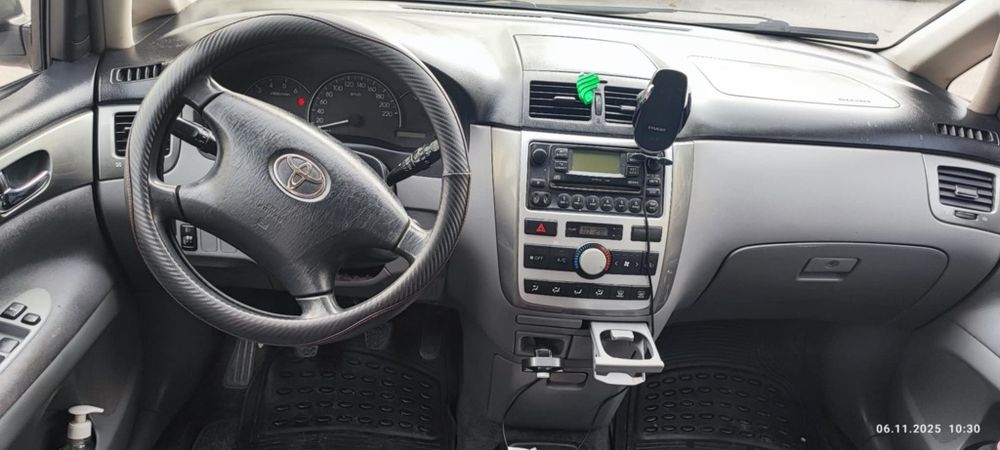 Toyota Avensis verso