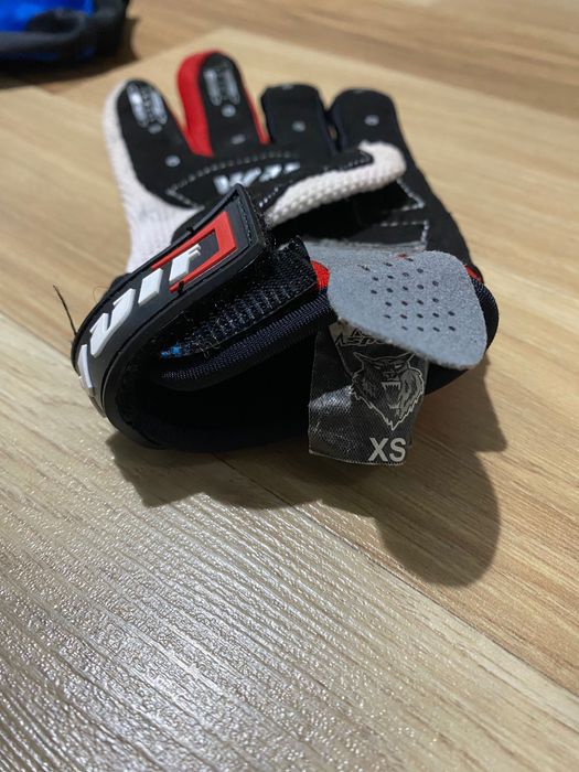 Панталони,блуза и ръкавици за мотокрос за деца.