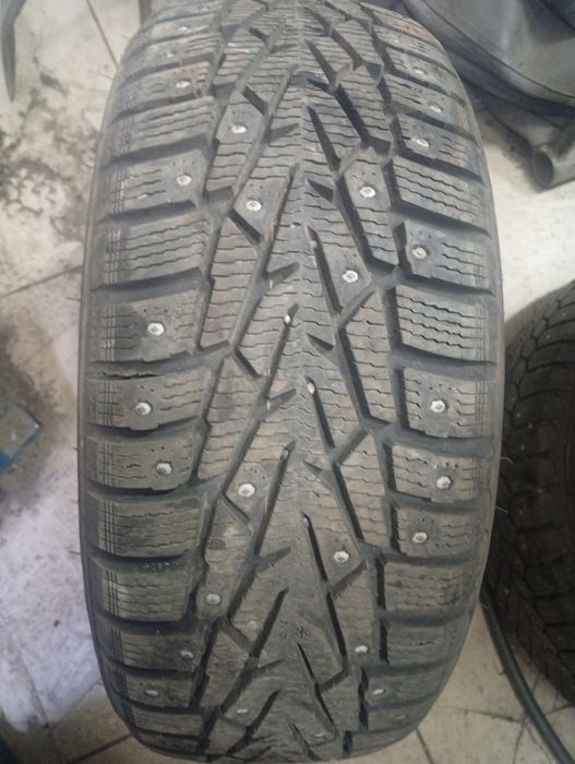 Продам одну покрышку 195 50 r16.