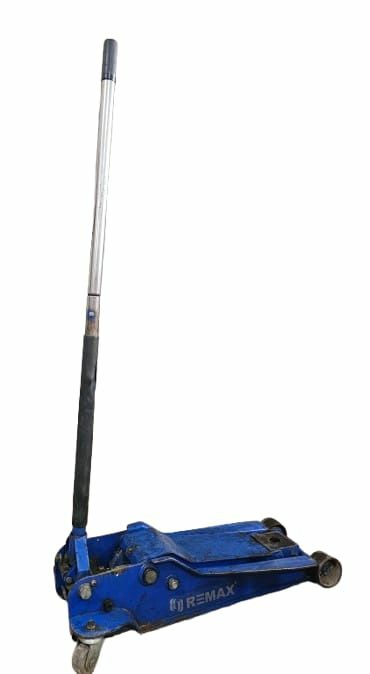 Продам домкрат 3 т