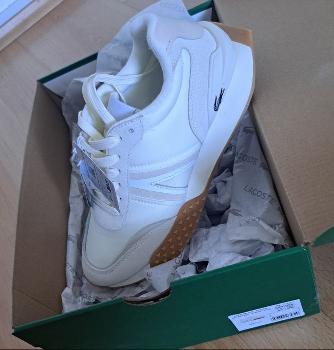 Vând adidași Lacoste originali