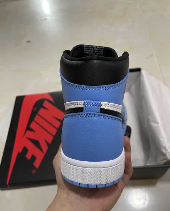 Air Jordan 1 Retro High “UNC Toe”