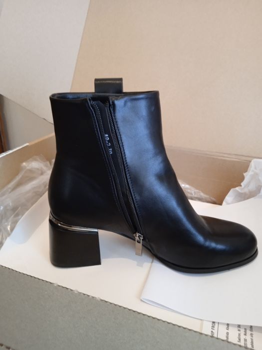 Демисезонные женские полусапожки на байке