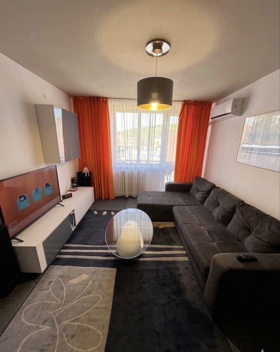 Apartament 3 camere de vanzare - Motru
