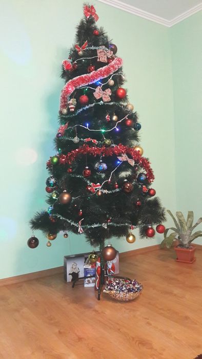 Vând brad artificial