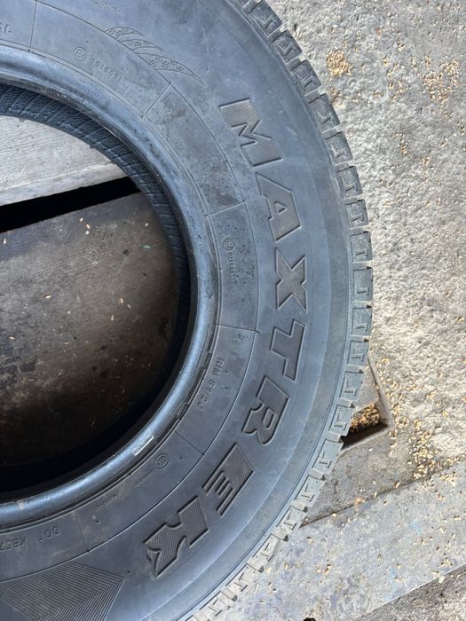 Шины Maxtrek.
