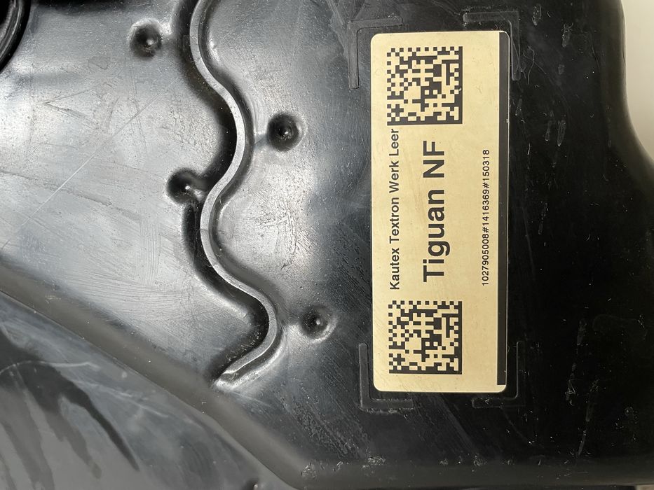 Резервоар AdBlue с нова помпа BOSCH за Фолксваген Тигуан