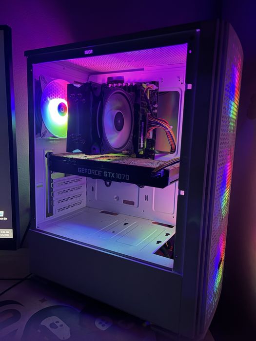 Vand PC Perfect Pentru Gaming