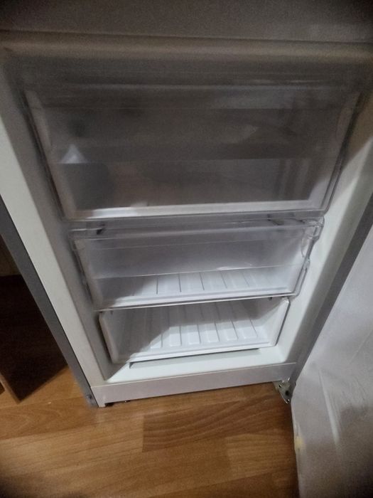 Продам холодильник.