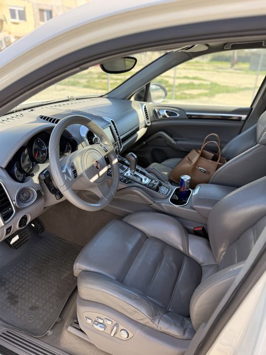 PORSCHE Cayenne 2011 — imagine 5