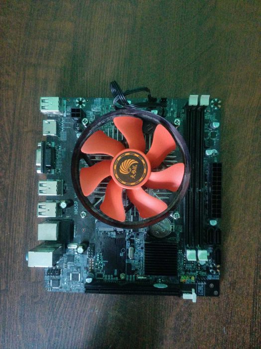 Продам материнские платы, озу.