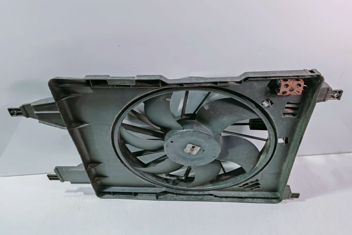 Electroventilator Racire Apa 8200151465R Renault Megane a 2-a generat