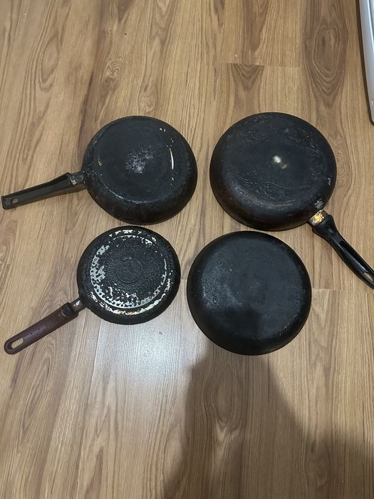 Сковороды разные