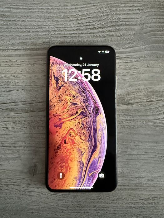 Iphone Xs Max *отлчно състояние*