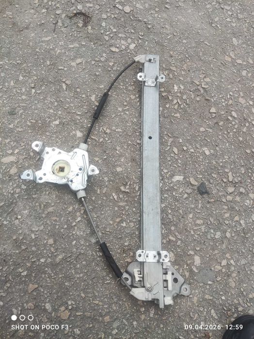 Стъклоподемник за нисан екстрейл.