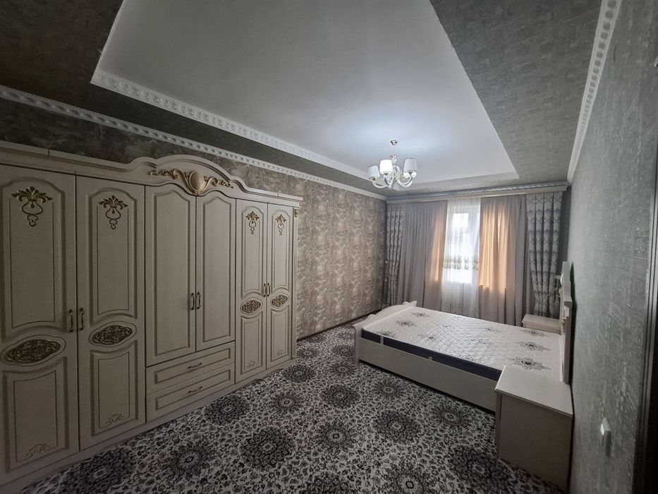 Мухаё Флагман олдида 2-этаж 4 этажка