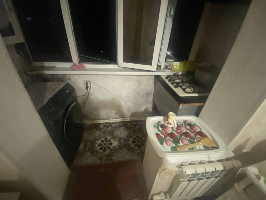 Sagdianada 2 xonali uyning 1 xonasi 2 qizga ijaraga beriladi