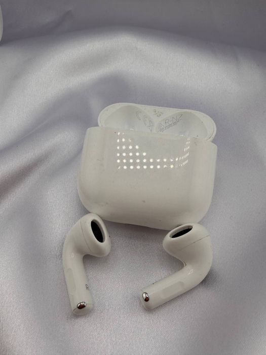 Наушники AirPods 4 / #МА31802