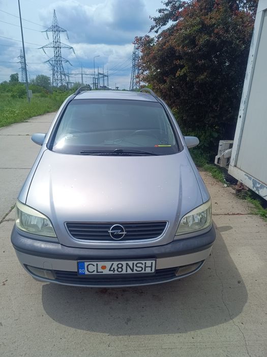 De vânzare Zafira a benzina + gpl