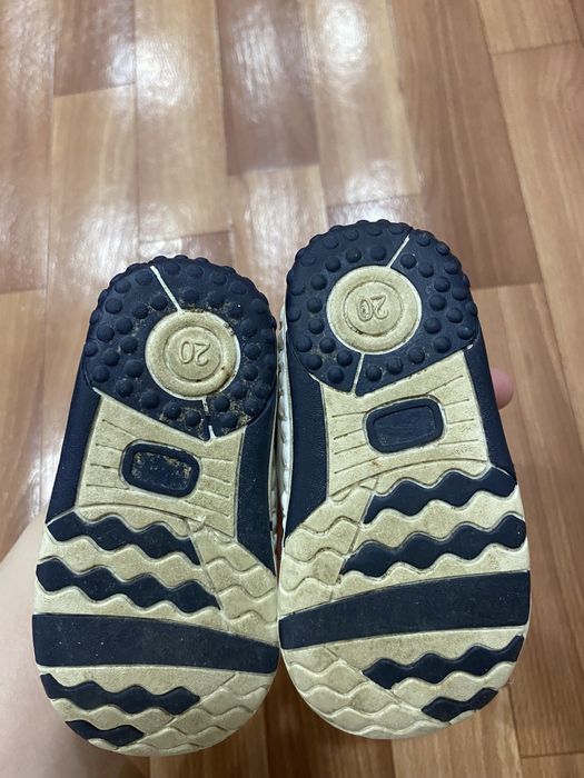 Ботинки кроссовки для малыша Дешево