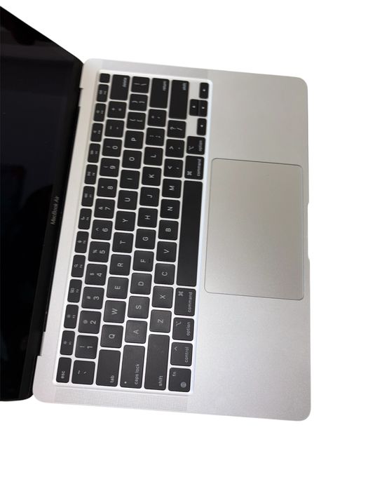 Macbook air 13” 2020 M1 8cores