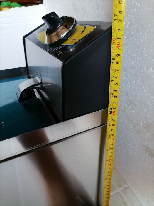 Фритюрник  Електрически  8л.3,2кw фритюрник дюнер скара котлон