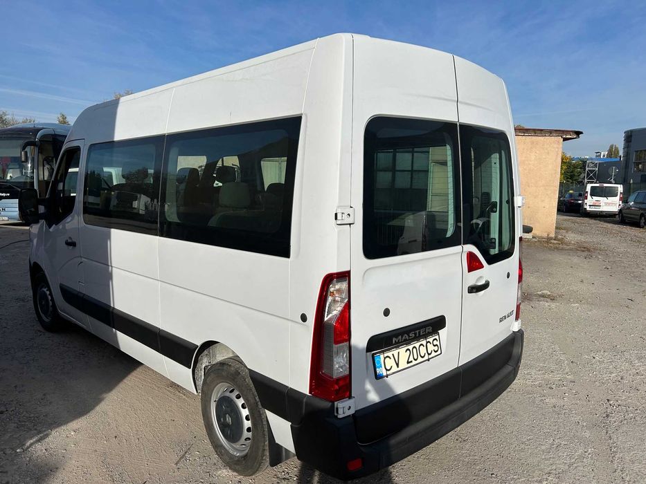Vindem Renault Master