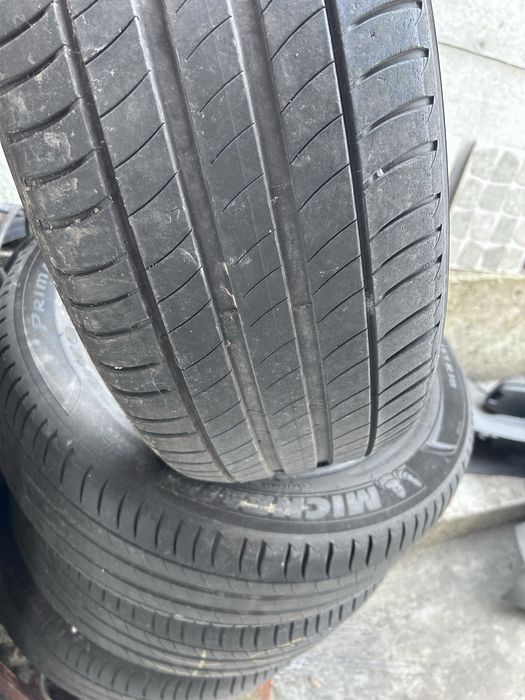 Cauciucuri 235 55 R18 vara