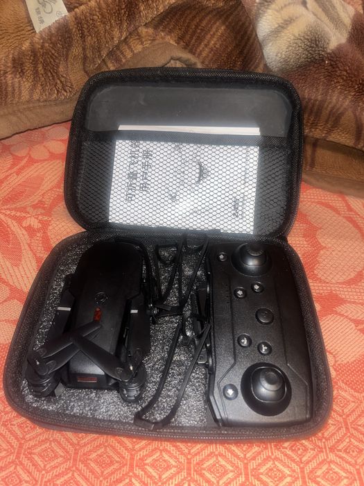 Продам квадрокоптер в рабочем состоянии Е88