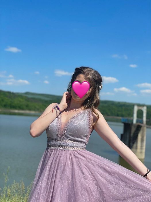 Абитуриентка бална рокля