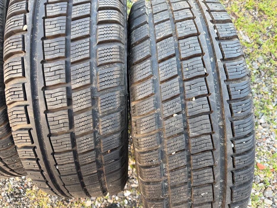 Зимни гуми 235/65R17
