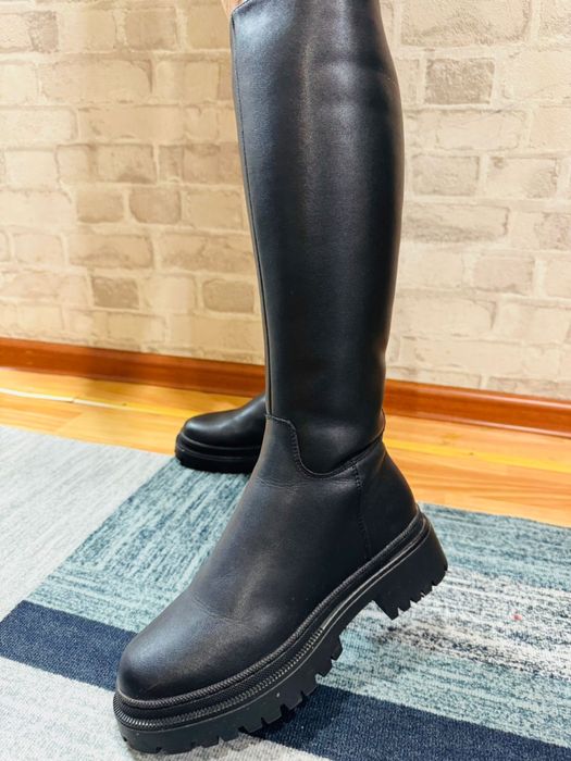 Продам зимние сапоги