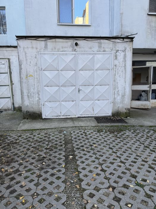 Дава се под наем Гараж / Паркомясто в Разград, Център - 19 кв.м за 100 € - Снимка #2