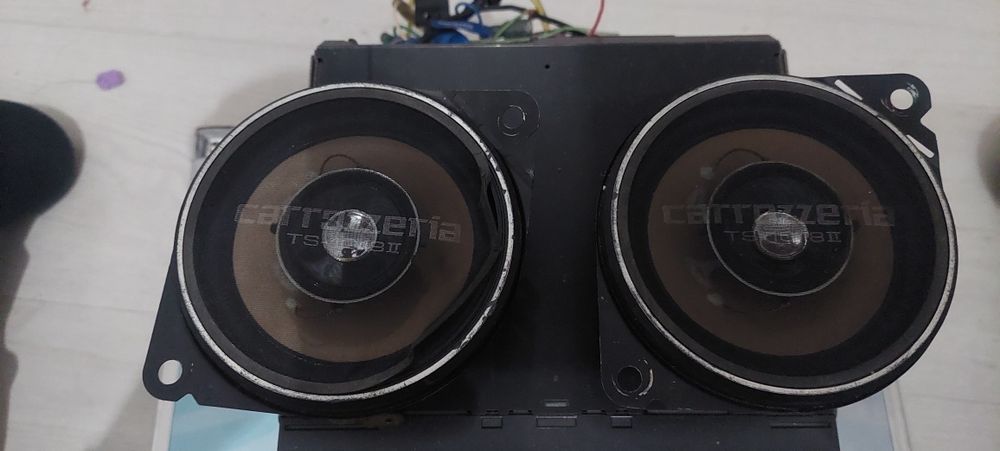 Продам магнитолу Carrozzeria