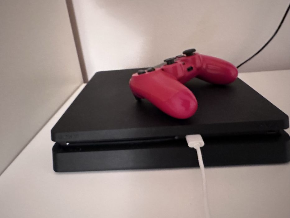 PlayStation 4 slim 500gb