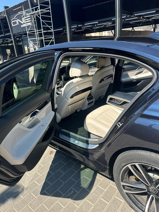 Bmw 730ld 2016 332379 km reali UK mot valabil iunie 2027 log book intreg stare tehnica foarte buns cauciucuri noi revizie efectuata  11000 euro