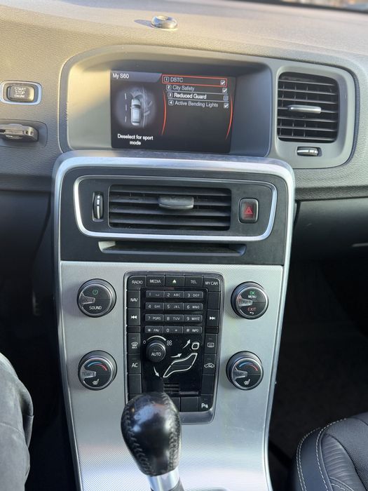 Volvo S60 D3 * R-Design * 2.0 (5 cilindri) *Euro 5*