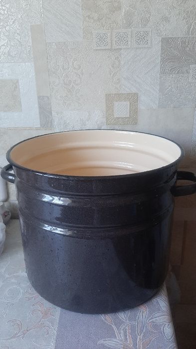 Кастрюля эмалированная 20л