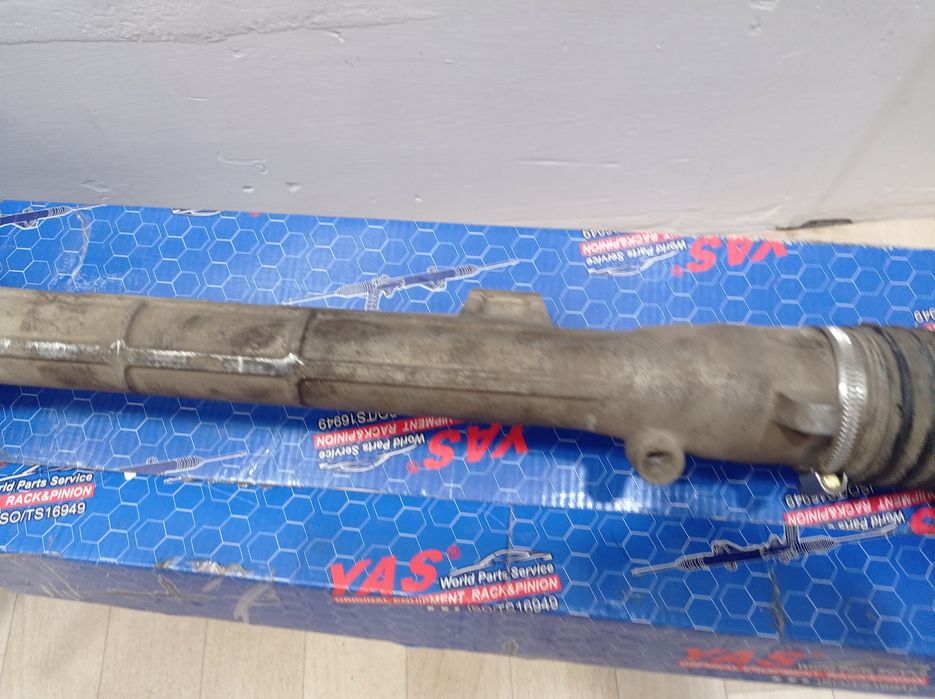 Продам рулевую  рейку б/у