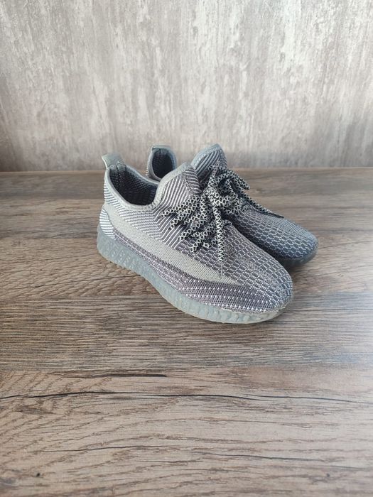 Макасы - изики 33 разм.